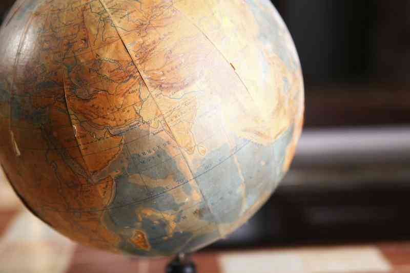 How to make a globe costume