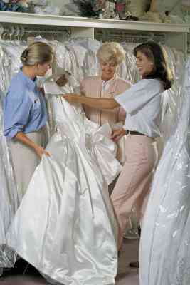 How to start planning a wedding