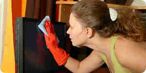 How to Clean an LCD Monitor