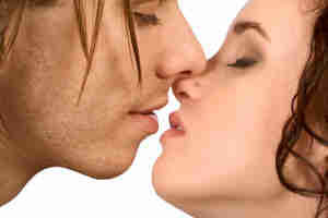 first date kiss