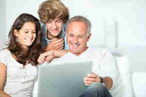 Find Online Resources for Parents of Gay Children