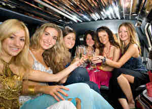 Plan a Bachelorette Party Scavenger Hunt: Lists and Ideas