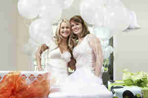 Planning a bridal shower: fun favors, themes and gifts