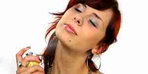 Applying Cologne: Application of Men`s or Women`s Cologne Spray