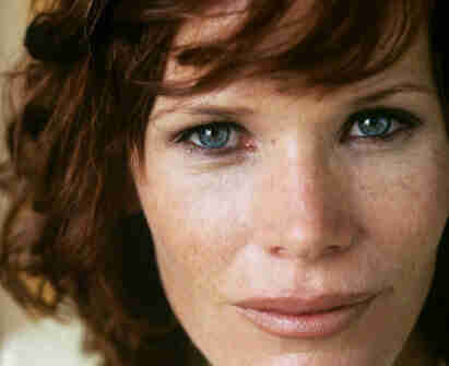 How-to-do-Makeup-for-blue-eyes