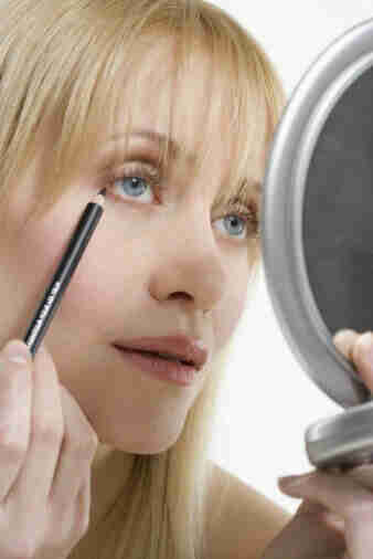 Eye-Makeup-for-Blue-Eyes