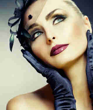 How-to-make-blue-eyes-stand-out
